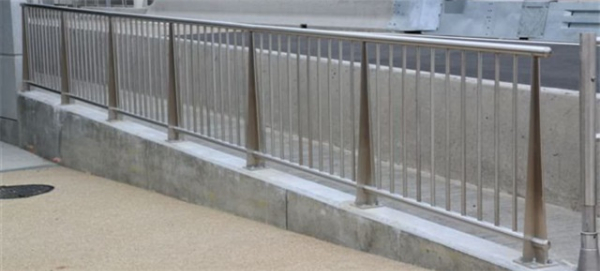 不鏽鋼橋梁（liáng）護欄