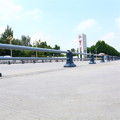 人行道護（hù）欄