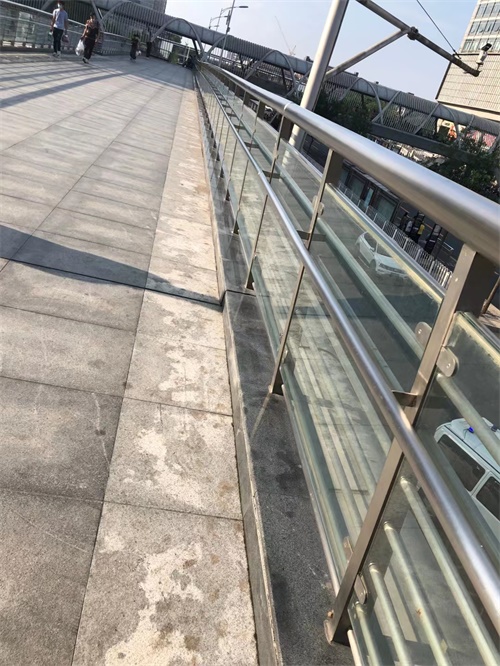 橋梁防撞護（hù）欄